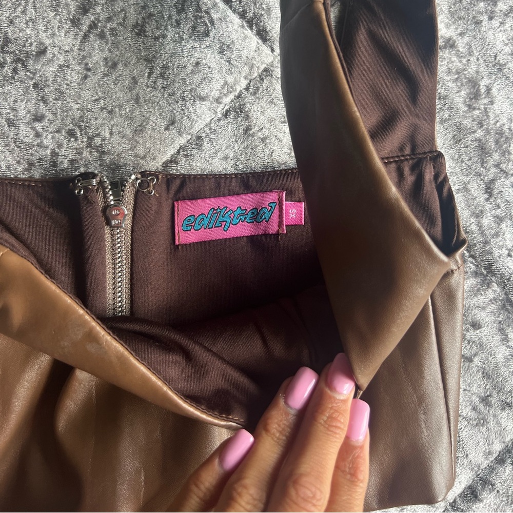 Edikted brown crop top